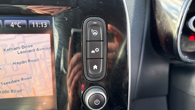 Renault Clio 0.9 TCE 90 Signature Nav 5dr Petrol Hatchback